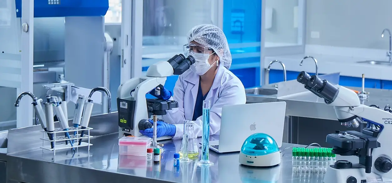 Tecnología médica laboratorio